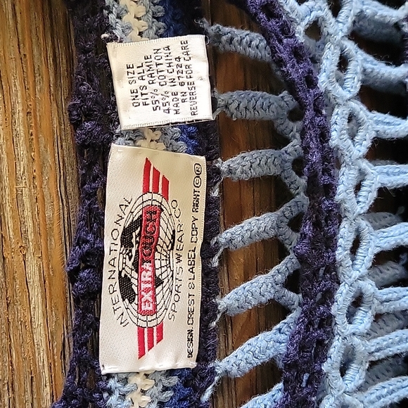 International ExtraTouch Sportswear Co, Crochet sweater.  One size Blue & white - Picture 6 of 7